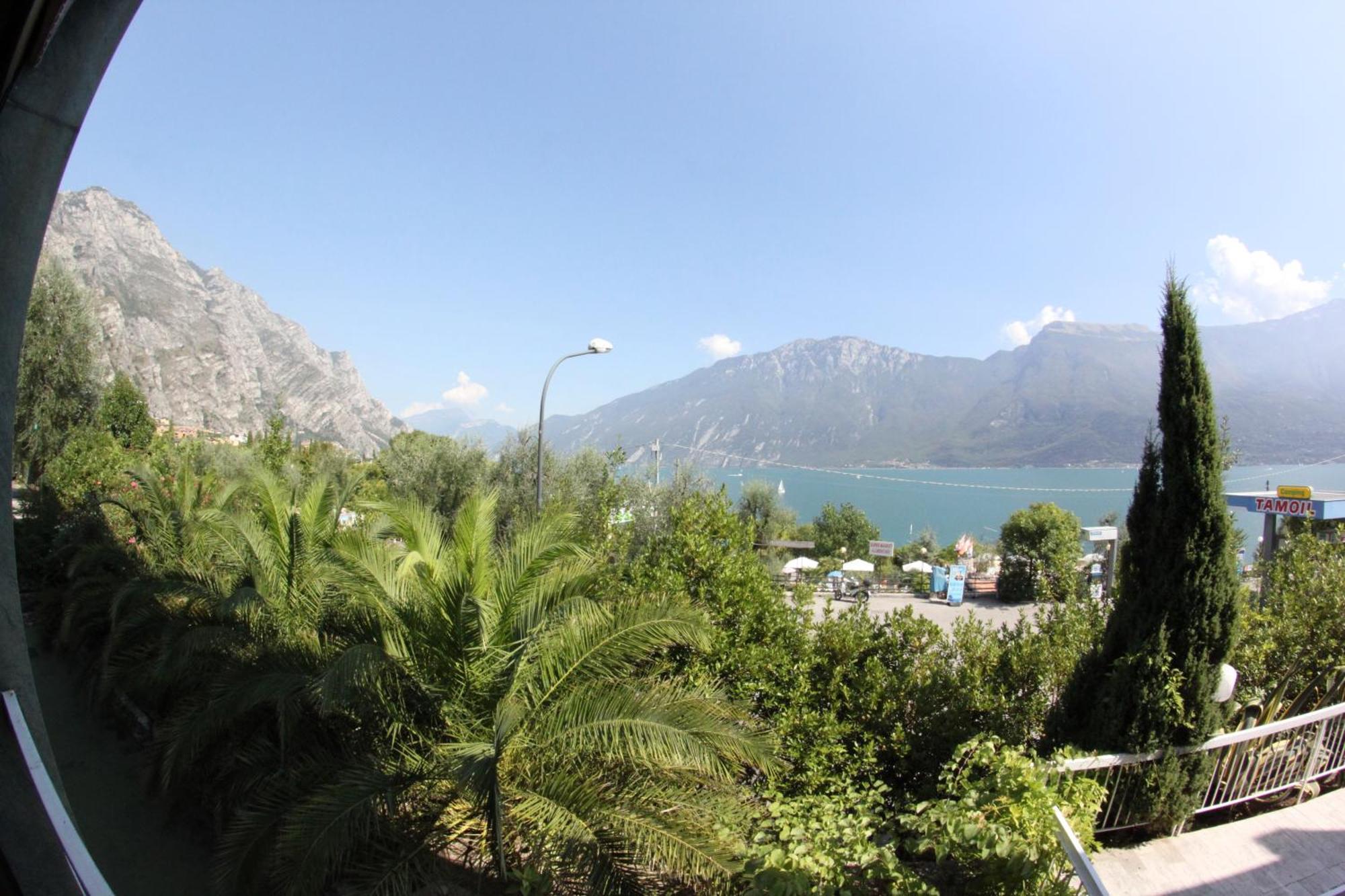 Hotel Riviera Panoramic Green Resort Limone sul Garda Ruang foto