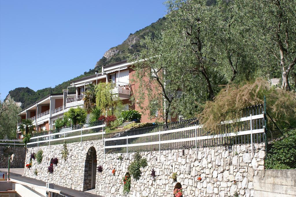 Hotel Riviera Panoramic Green Resort Limone sul Garda Bagian luar foto