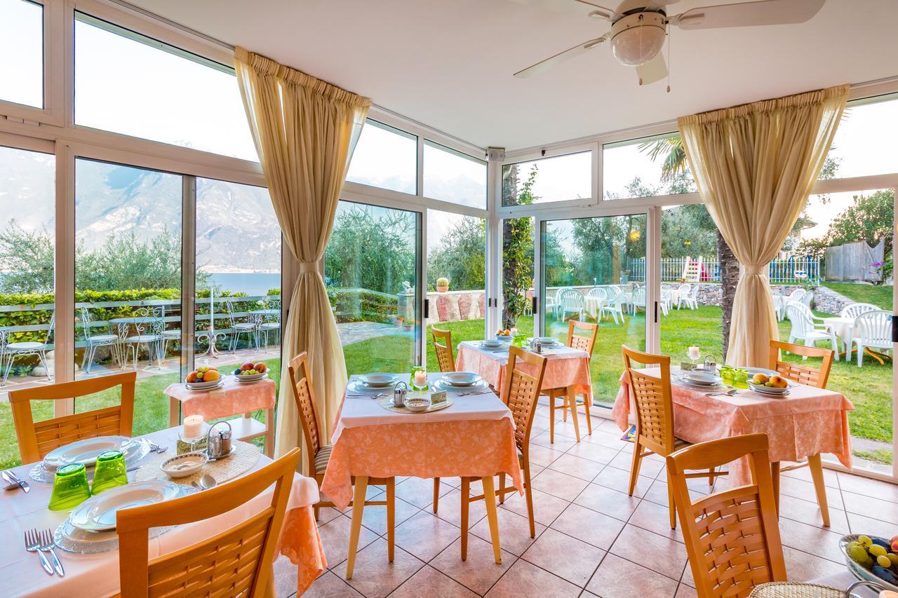 Hotel Riviera Panoramic Green Resort Limone sul Garda Bagian luar foto