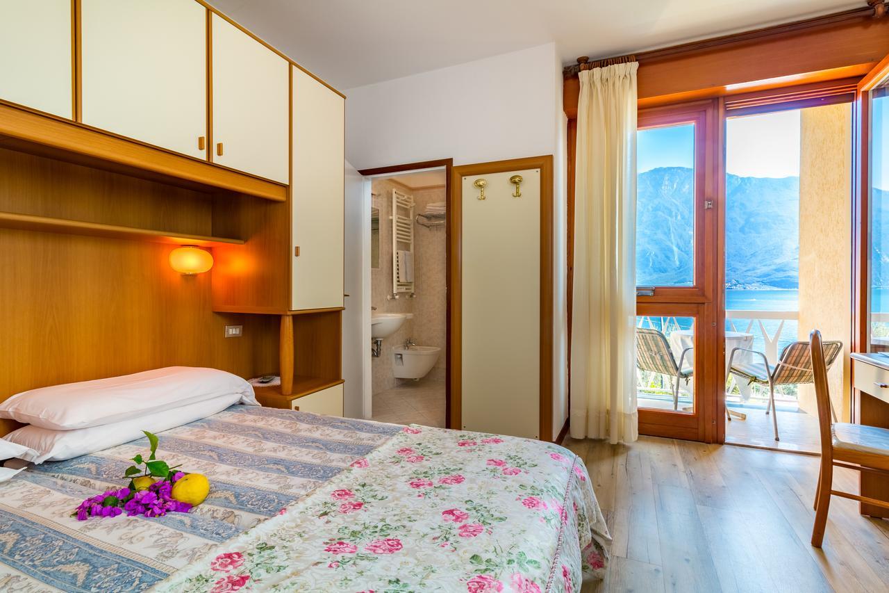 Hotel Riviera Panoramic Green Resort Limone sul Garda Bagian luar foto