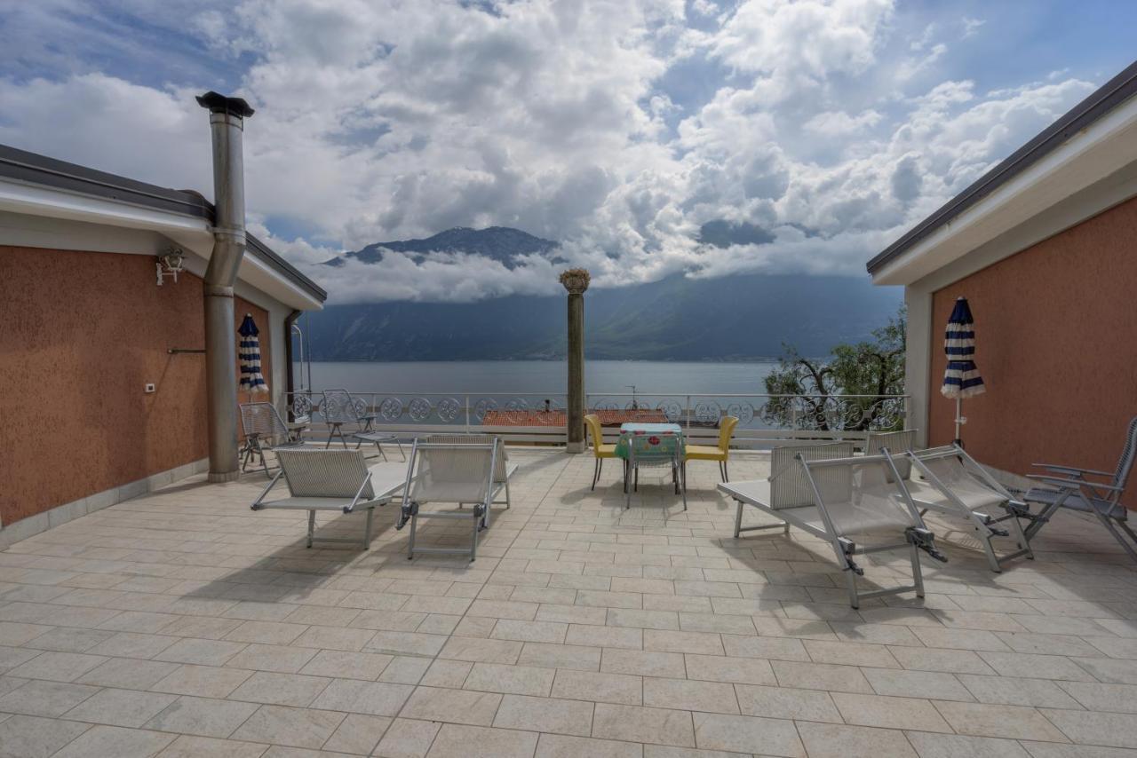 Hotel Riviera Panoramic Green Resort Limone sul Garda Bagian luar foto